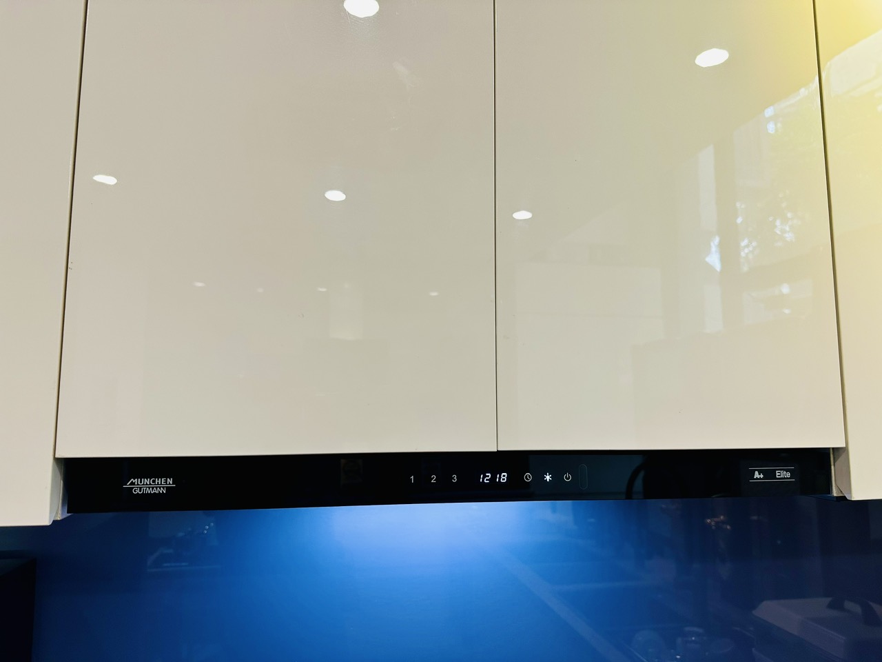 Hút mùi âm tủ AM991G (Elite auto open)